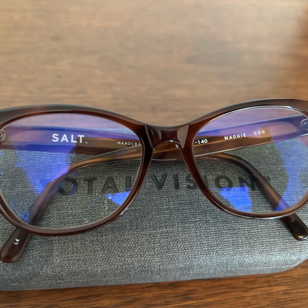 SALT frames model MAGGIE